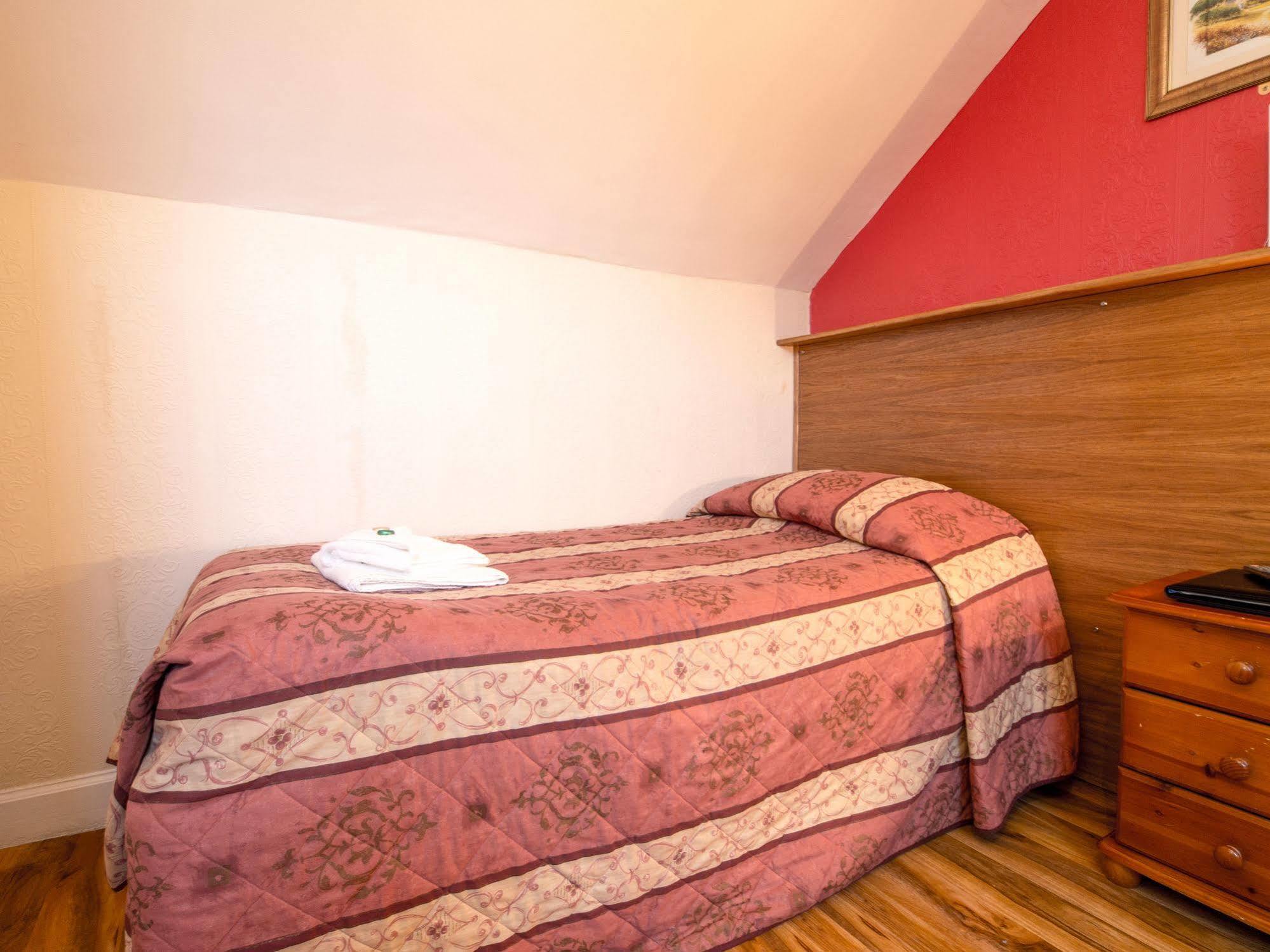 Corstorphine Lodge Hotel Эдинбург Экстерьер фото